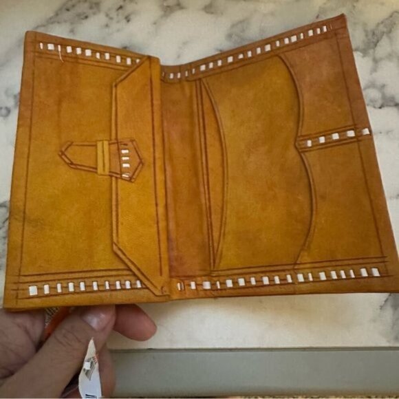 Treasures Of Morocco Wallet Leather Genuine carved Bi-fold Handmade cognac - Picture 6 of 7